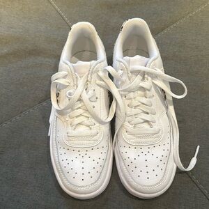 Ladies Nike Size 7.5 Gamma Force